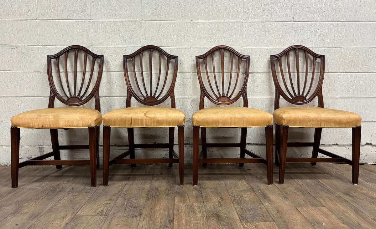 Hepplewhite Style Shield Back Dining Chair Set of 4